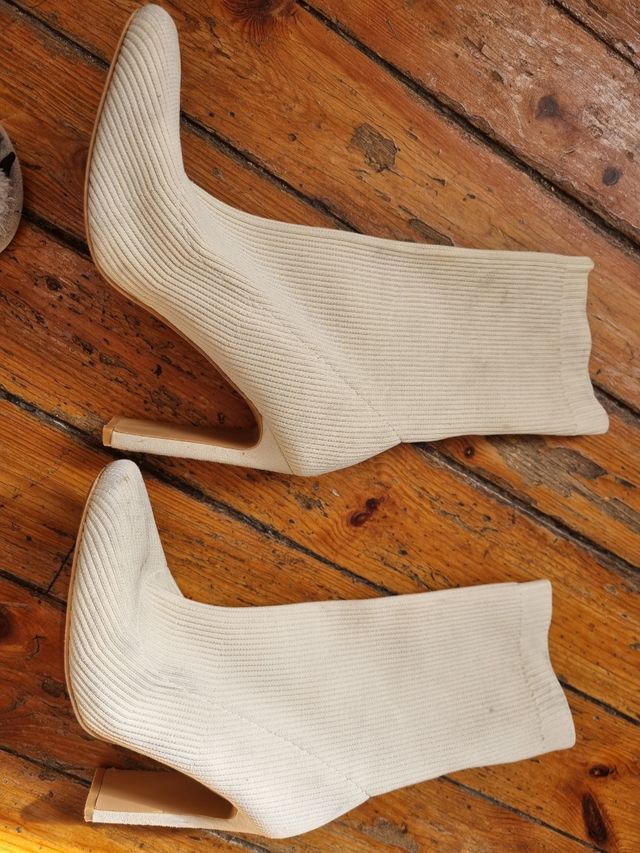 Botas blancas calcetin