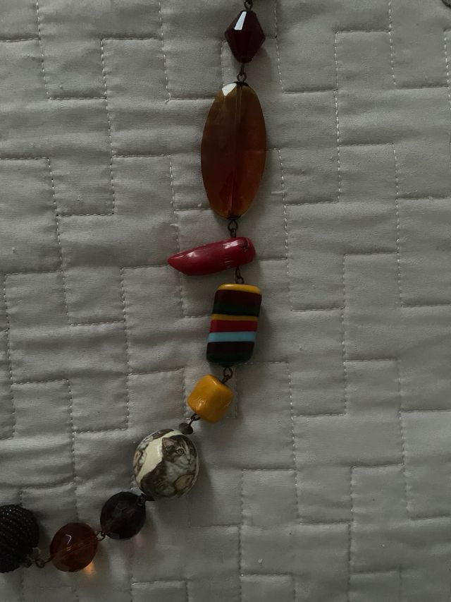 Collana vintage in resina multicolore