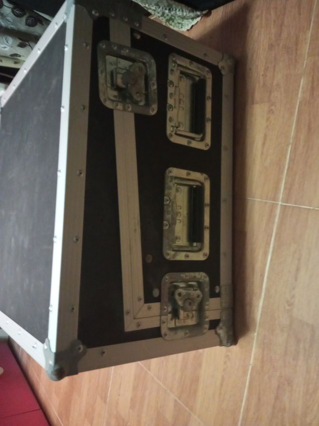 Rack KW cases   mixer para mesa y etapa  o exualiz