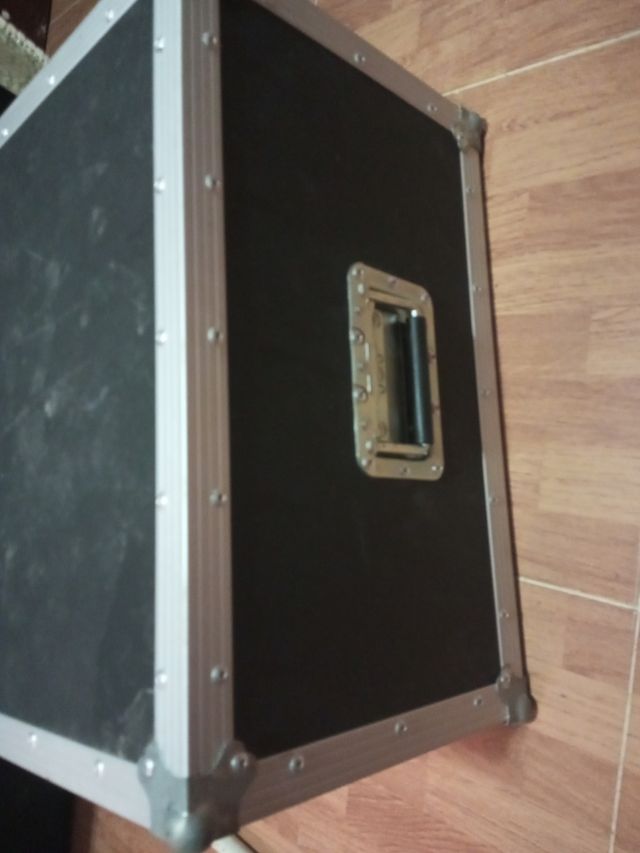 Rack KW cases   mixer para mesa y etapa  o exualiz