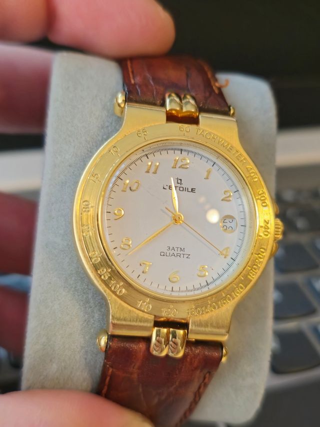 Reloj l'etoile clásico.