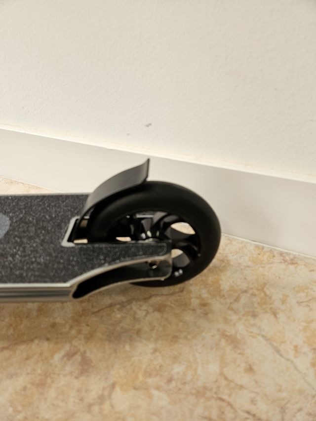 55% di sconto sullo scooter Makani Hylos