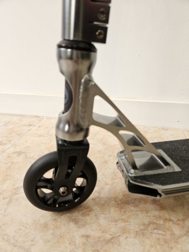 55% di sconto sullo scooter Makani Hylos