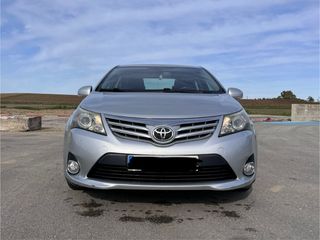 Toyota Avensis 2014
