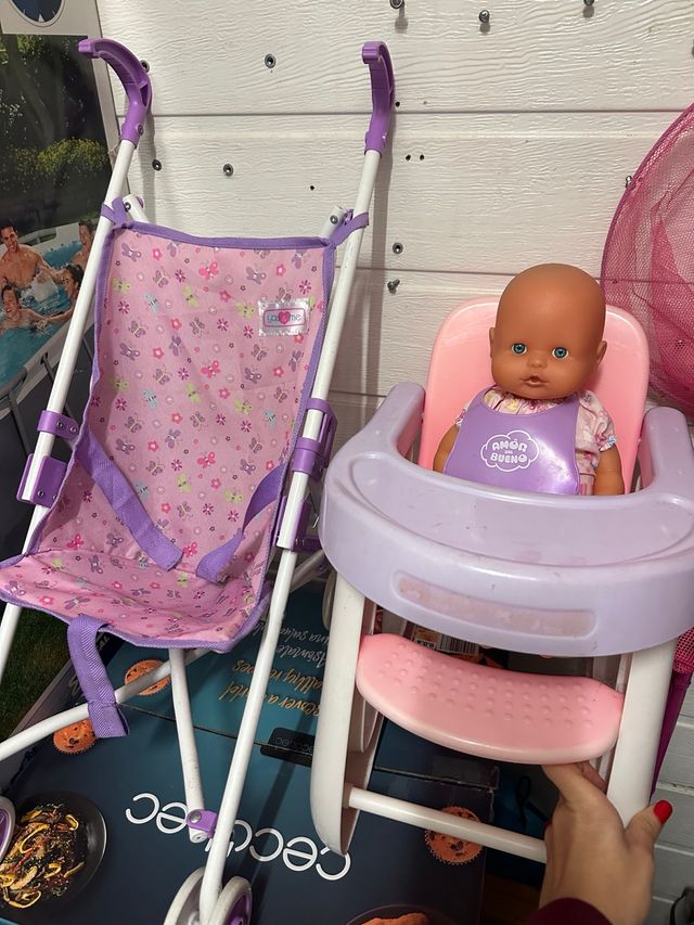 Sillita con bebe y trona