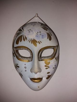 Maschera tipo veneziana in ceramica 