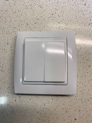 Embellecedor interruptor Simon