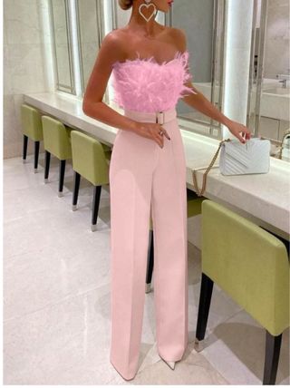 Precioso mono de mujer