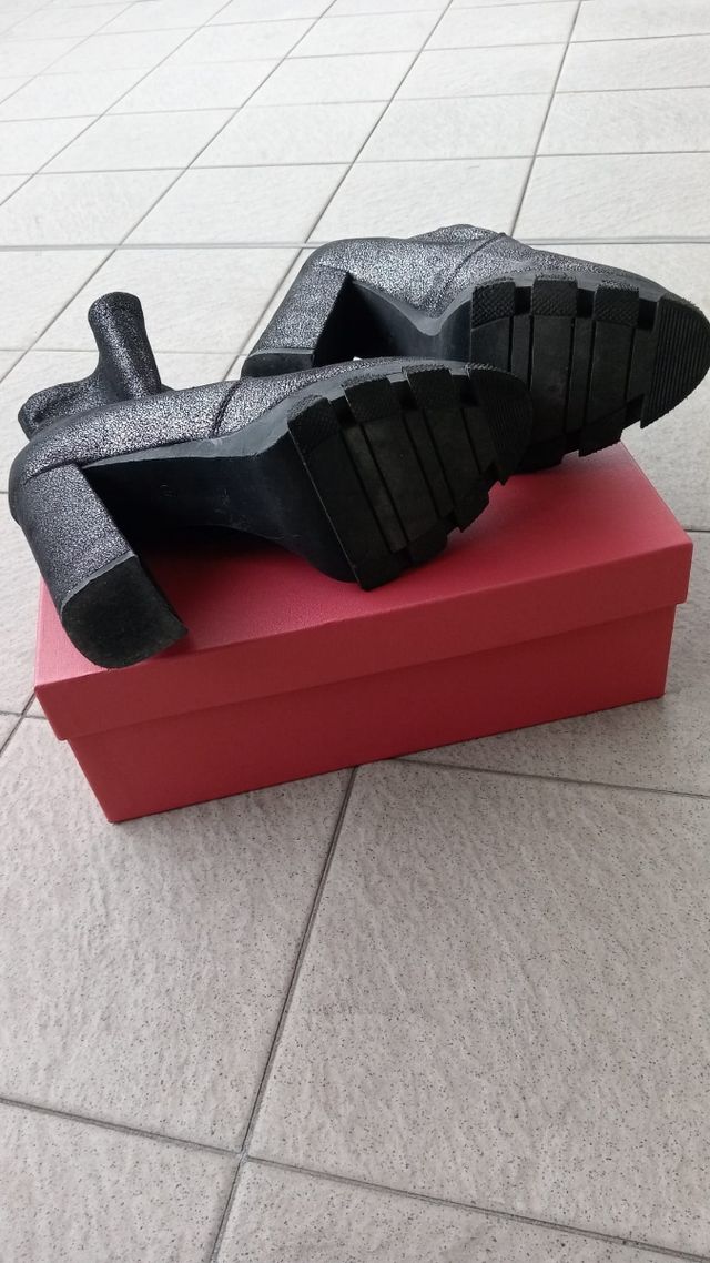 Stivaletti elasticizzati 