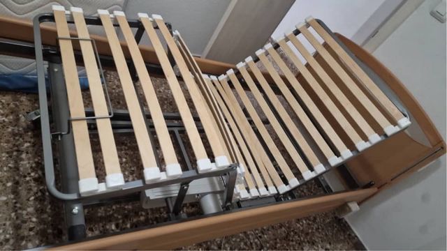 Cama elevadora articulada y colchon a estrenar