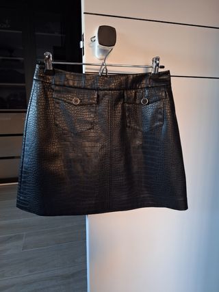 Minifalda negra Zara, T. S