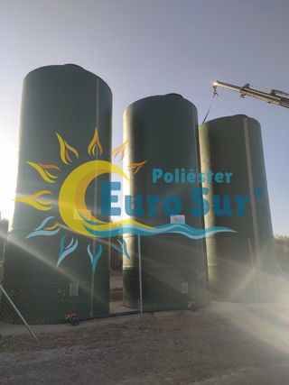 CASCOS DE PISCINAS DE POLIESTER