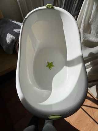 Bañera con soporte poco uso negociable