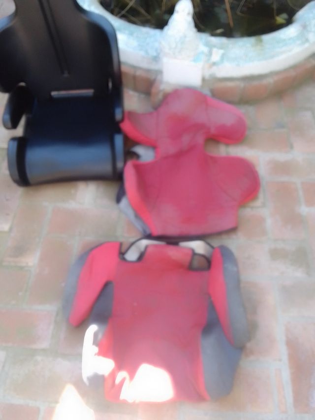 Asiento niño para auto.