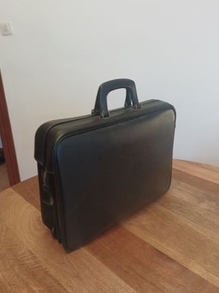 Maletín de piel