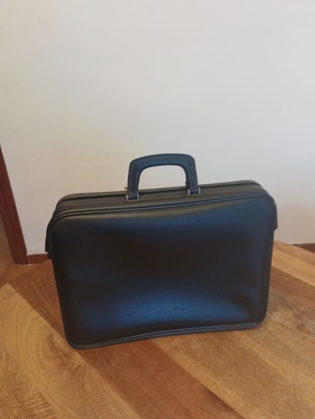 Maletín de piel