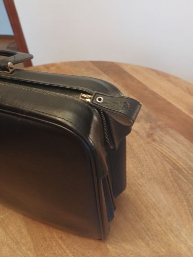 Maletín de piel