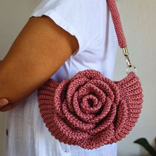 Bolso mujer flor tejida muy elegante