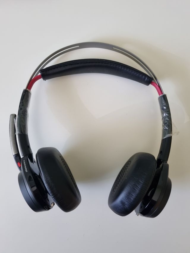 Auriculares Plantronics Voyager Focus UC