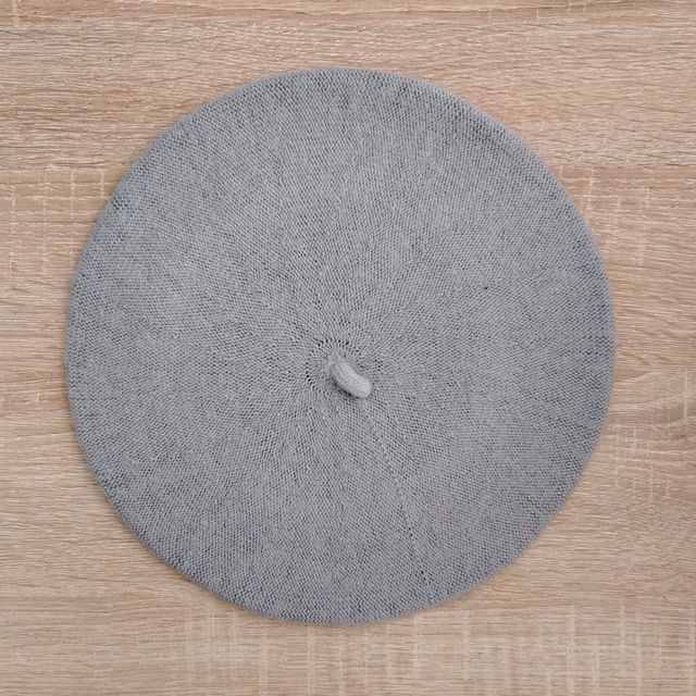 Boina gris de mujer sin estrenar