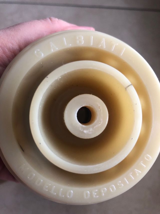 Porta sigarette a uovo