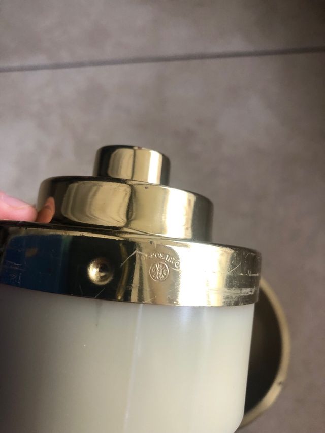 Porta sigarette a uovo