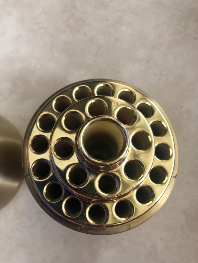 Porta sigarette a uovo