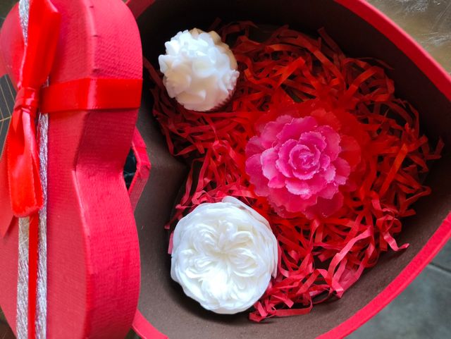 Caja corazón con jabones glicerina 