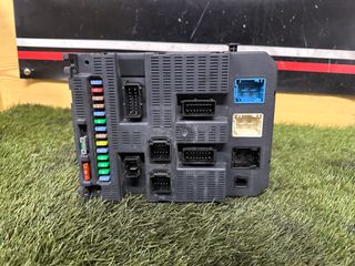 CAJA RELE-ESP-ANTINIEBLA-CAJA PEUGEOT 308 2010