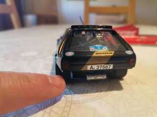 Coche de Scalextric rally 4x4