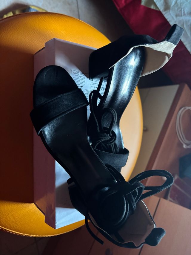 Sandali alla schiava