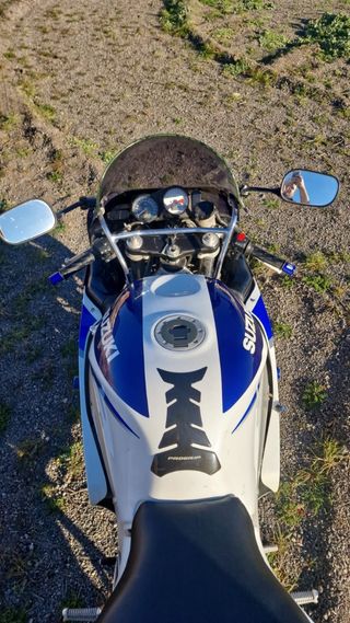 Suzuki gsxr srad 600 A2