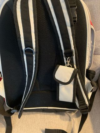 Mochila 3 divisões . Marca Zippy