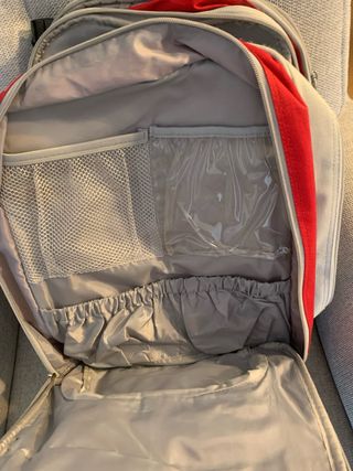 Mochila 3 divisões . Marca Zippy