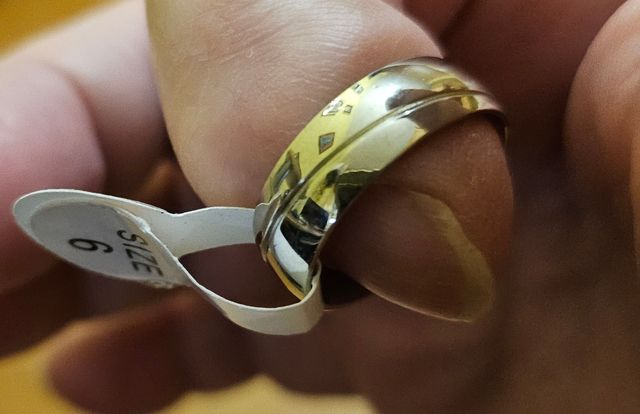 Anillo tipo alianza de acero