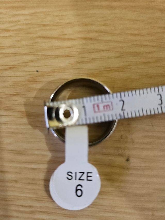 Anillo tipo alianza de acero