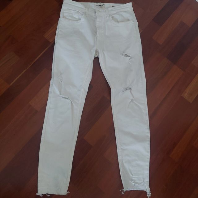 Vaqueros largos rotos