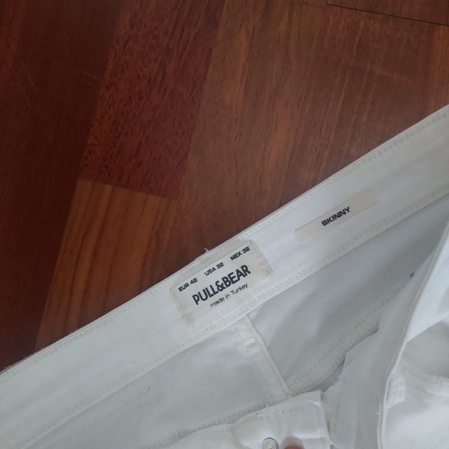 Vaqueros largos rotos