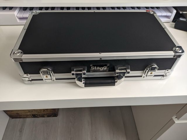 Pedalera guitarra funda rígida