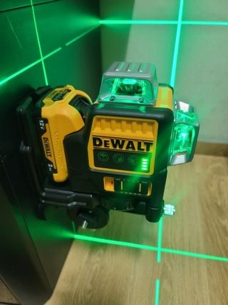 Nivel laser 12 lineas cargador 