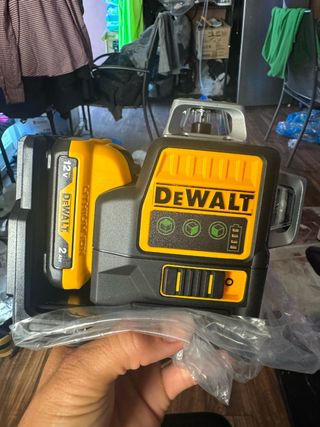Nivel laser 12 lineas cargador 