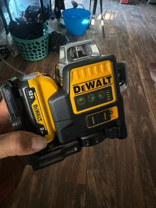 Nivel laser 12 lineas cargador 