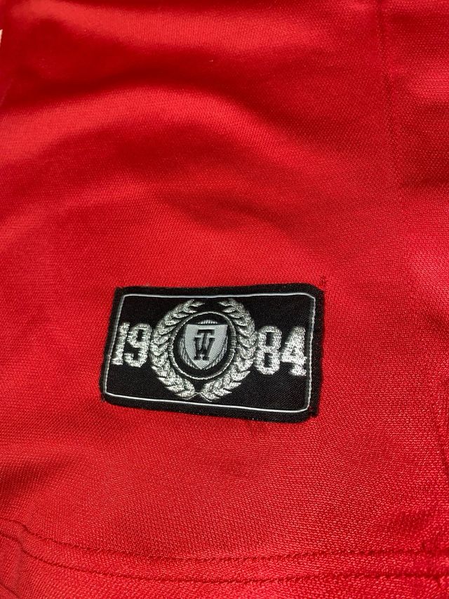 Camiseta urbana deportiva