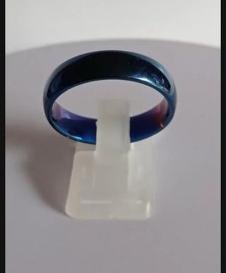 Anillo tipo alianza de acero negro