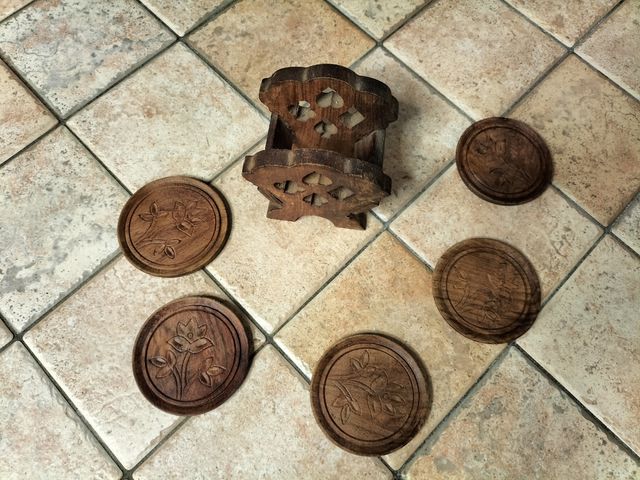 Set sotto bicchieri in legno 