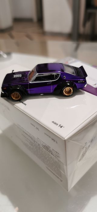 Nissan kyline edition especial purple crome