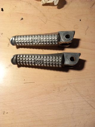 Pedalino anteriore sinistra