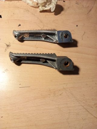 Pedalino anteriore sinistra