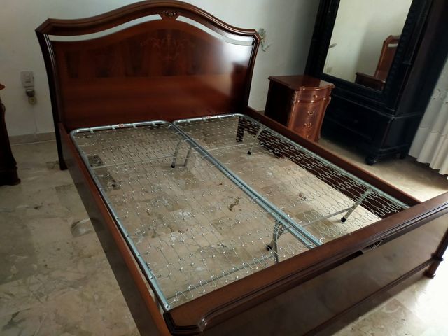 Mobili camera da letto color marrone