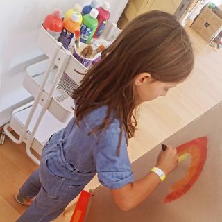 Cuidadora infantil o niñera